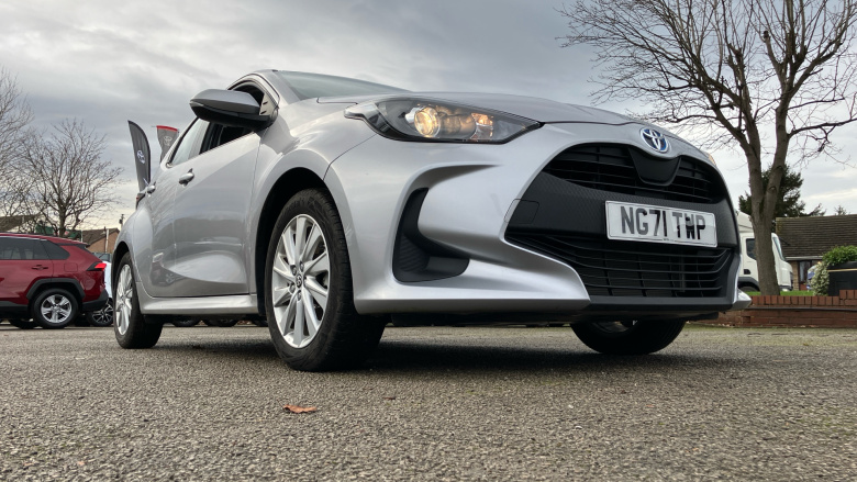 Toyota Yaris 1.5 Hybrid Icon 5dr CVT Hybrid Hatchback